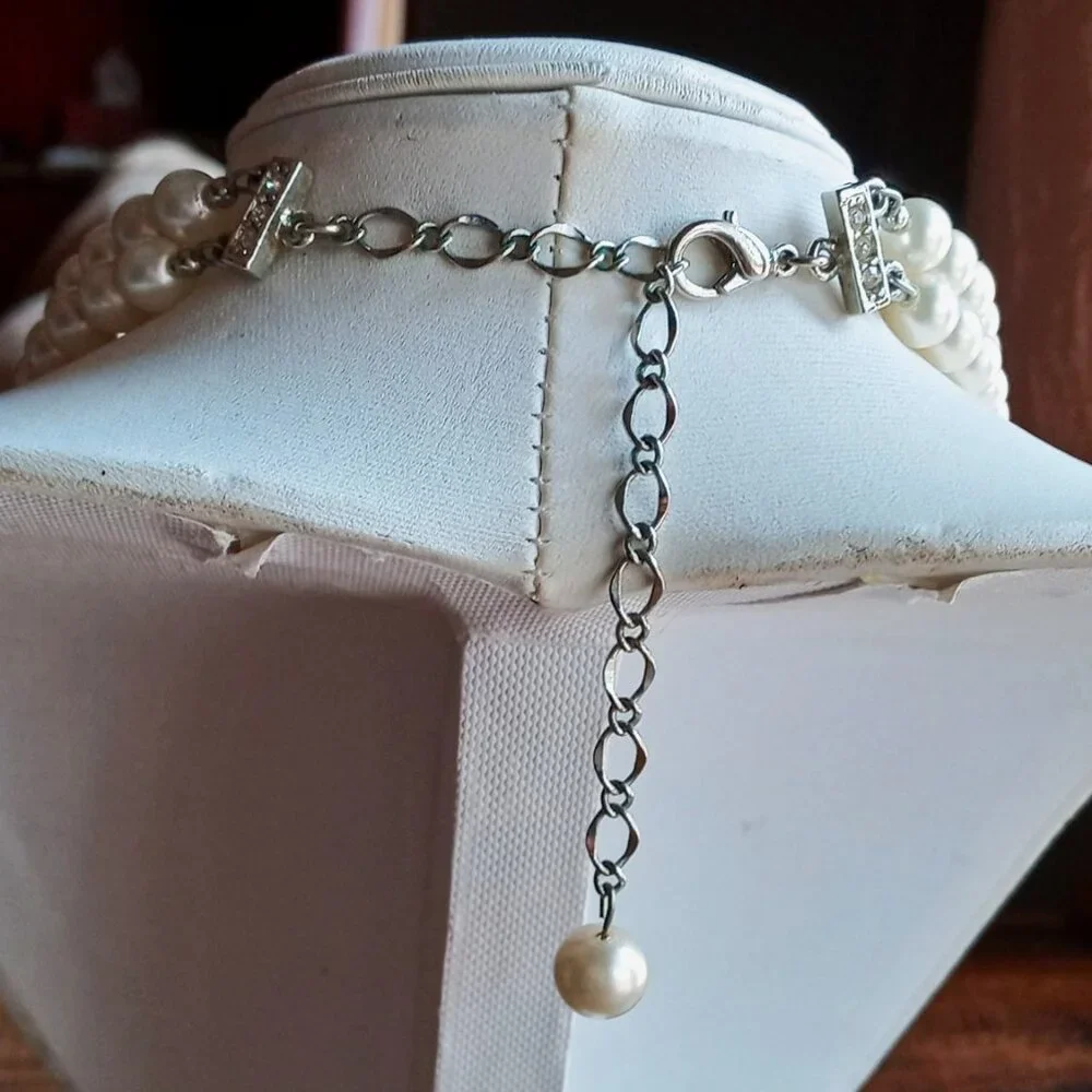 Beautiful & Elegant Double-strand Faux Pearl Necklace w/Rhinestone Spacers NWOT - Picture 9 of 11